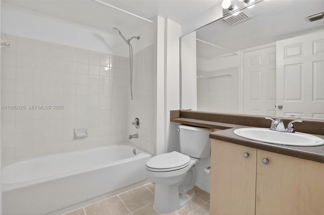 2496 Centergate Dr 301, Miramar, FL 33025