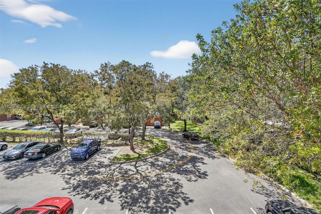 2496 Centergate Dr 301, Miramar, FL 33025