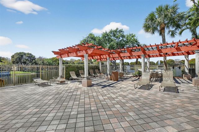 2496 Centergate Dr 301, Miramar, FL 33025