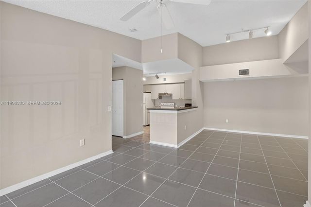 2496 Centergate Dr 301, Miramar, FL 33025