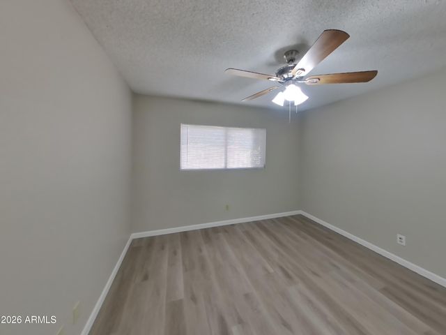 5512 W BOCA RATON Road, Glendale, AZ 85306