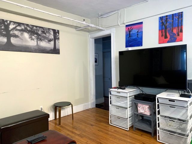 51 Park Dr B1, Boston, MA 02215