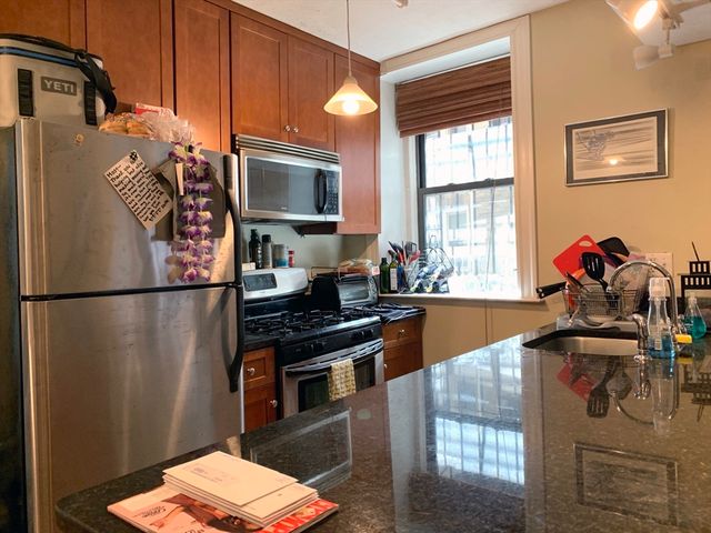 51 Park Dr B1, Boston, MA 02215
