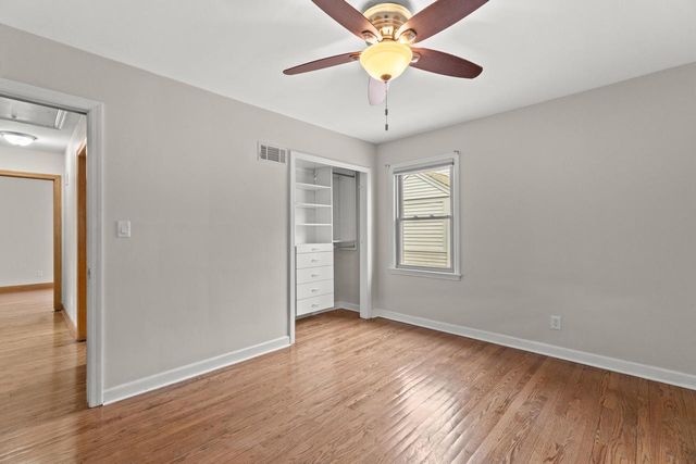 2459 S 82nd STREET, West Allis, WI 53219