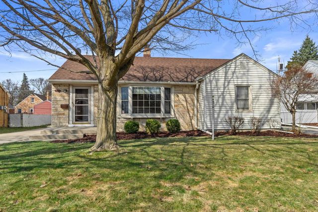 2459 S 82nd STREET, West Allis, WI 53219