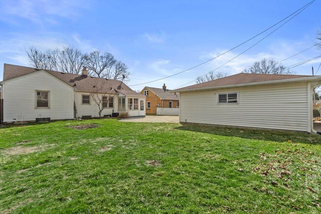 2459 S 82nd STREET, West Allis, WI 53219