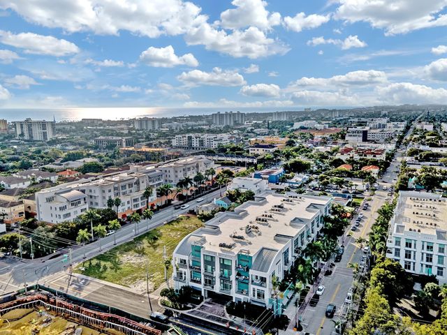 185 NE 4th Avenue 203, Delray Beach, FL 33483