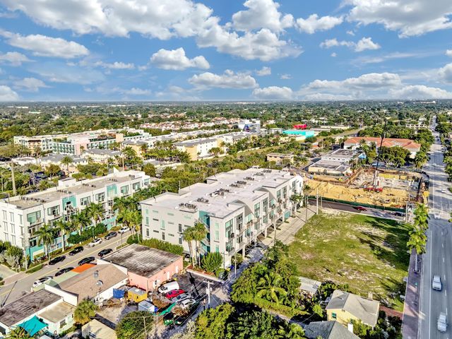 185 NE 4th Avenue 203, Delray Beach, FL 33483