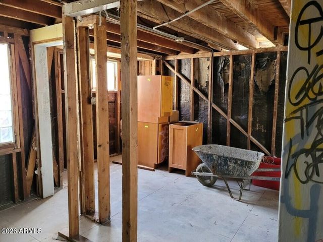 215 N 12TH Avenue, Phoenix, AZ 85007