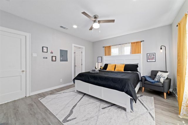 2501 Dunlavy Street, Houston, TX 77006