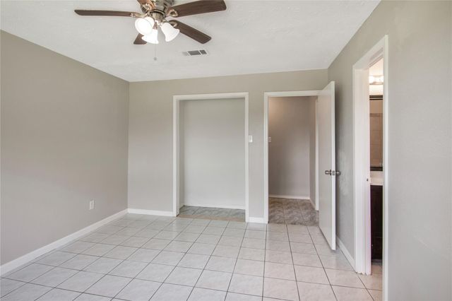11710 Old Telegraph Road, Houston, TX 77067
