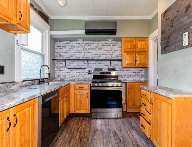 326 Glenwood Dr, Ambridge, PA 15003