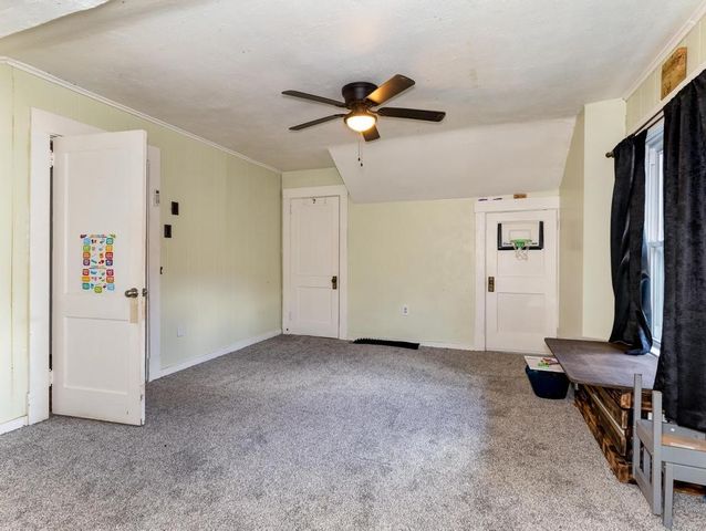 326 Glenwood Dr, Ambridge, PA 15003