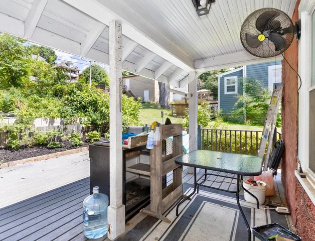 326 Glenwood Dr, Ambridge, PA 15003