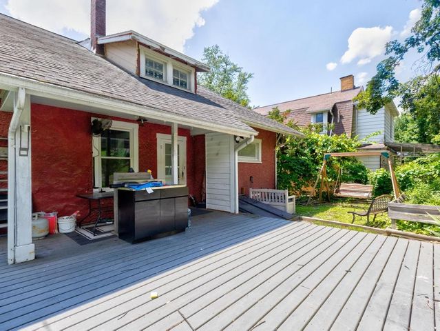 326 Glenwood Dr, Ambridge, PA 15003