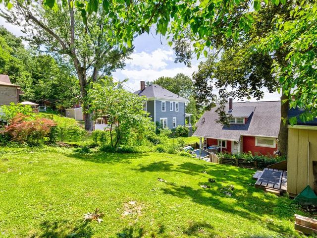 326 Glenwood Dr, Ambridge, PA 15003