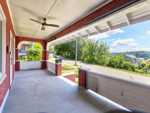 326 Glenwood Dr, Ambridge, PA 15003
