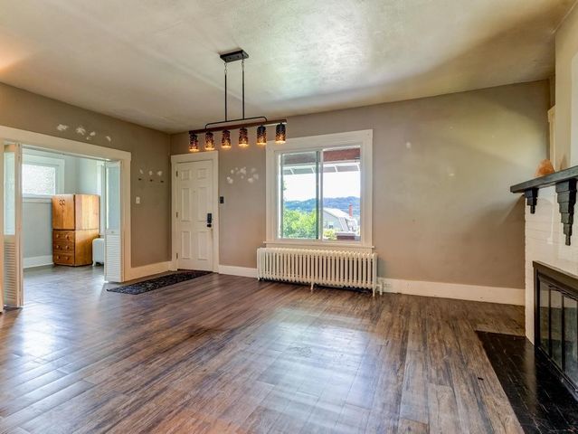 326 Glenwood Dr, Ambridge, PA 15003
