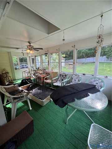 12380 Chester Dr, Disputanta, VA 23842