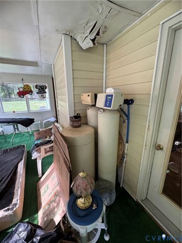 12380 Chester Dr, Disputanta, VA 23842