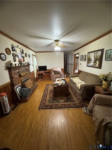 12380 Chester Dr, Disputanta, VA 23842