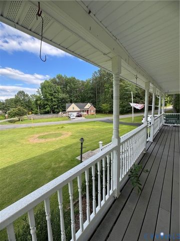 12380 Chester Dr, Disputanta, VA 23842