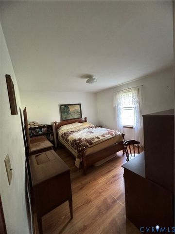 12380 Chester Dr, Disputanta, VA 23842