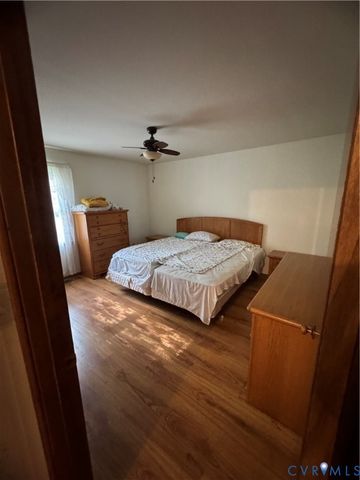 12380 Chester Dr, Disputanta, VA 23842