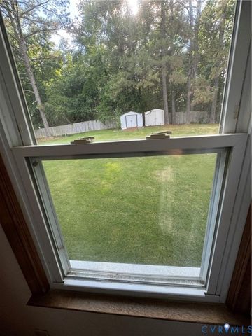 12380 Chester Dr, Disputanta, VA 23842
