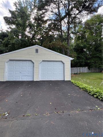 12380 Chester Dr, Disputanta, VA 23842