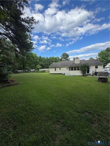 12380 Chester Dr, Disputanta, VA 23842