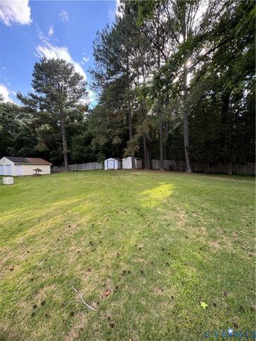 12380 Chester Dr, Disputanta, VA 23842
