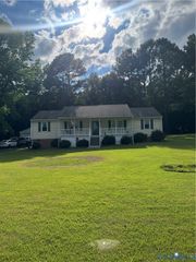 12380 Chester Dr, Disputanta, VA 23842