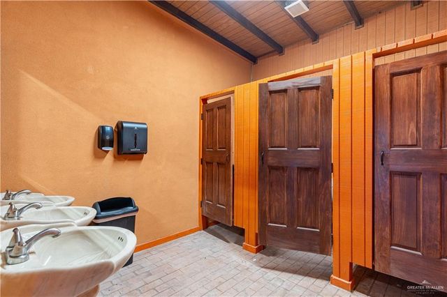 711 Alameda Street, San Juan, TX 78589