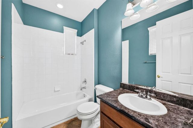 14713 Interlachen Ter, Valley Center, CA 92082