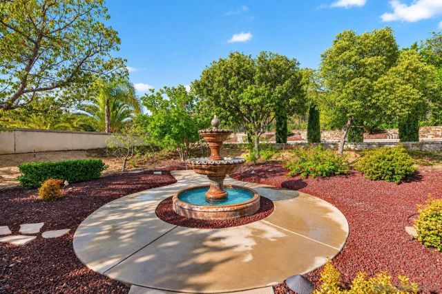 14713 Interlachen Ter, Valley Center, CA 92082