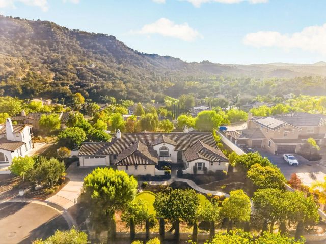 14713 Interlachen Ter, Valley Center, CA 92082