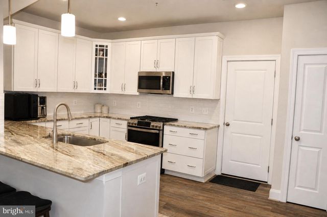 2303 STEPHANIE TESSA LN, Woodbridge, VA 22191