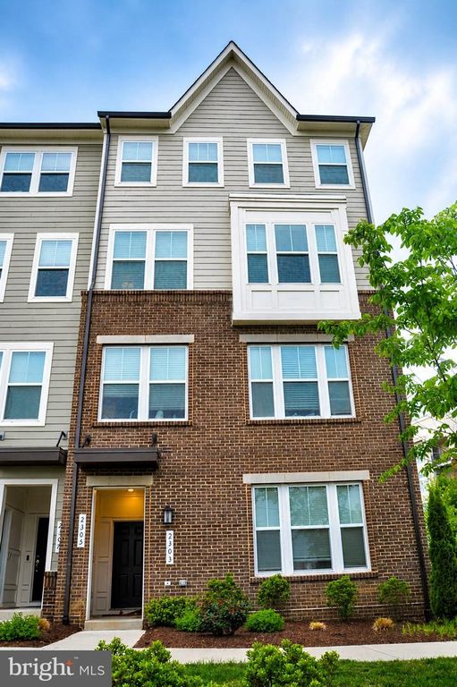 2303 STEPHANIE TESSA LN, Woodbridge, VA 22191