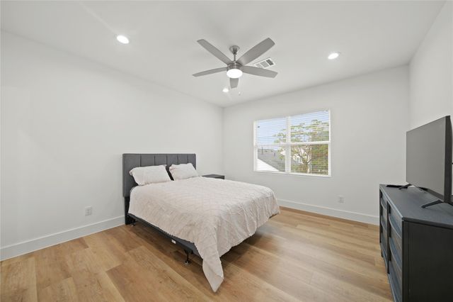 2510 Gray Street, Houston, TX 77003