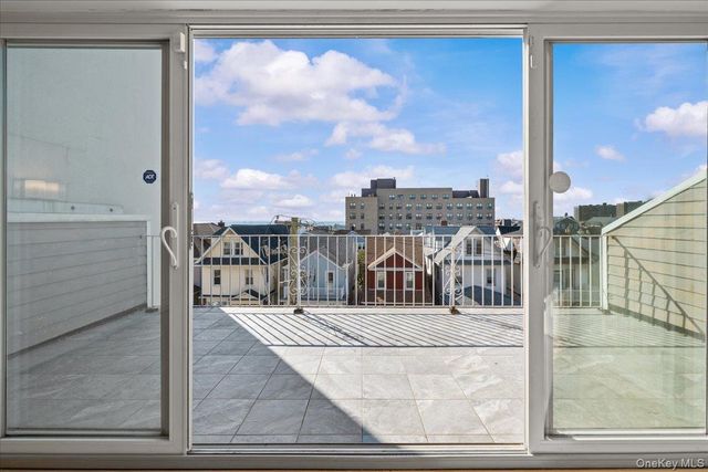 126 Beach 92nd Street 3C, Far Rockaway, NY 11693