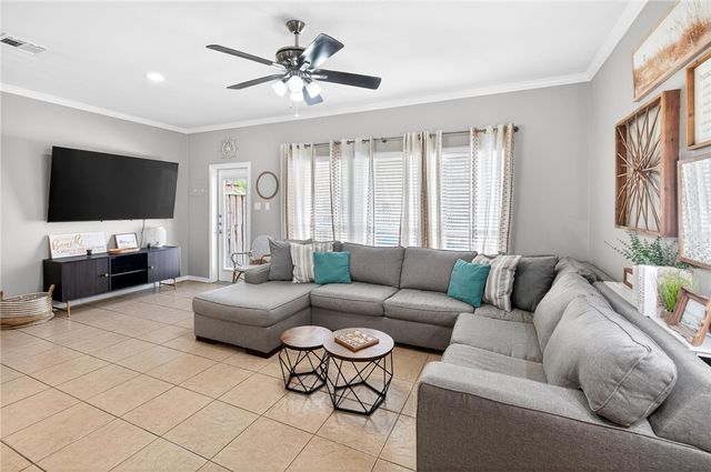 14878 Granada Dr 201, Corpus Christi, TX 78418