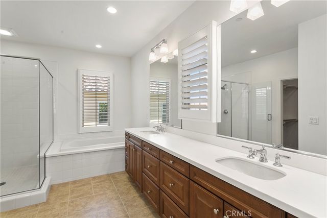 68 Bloomington, Irvine, CA 92620
