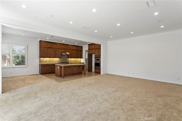 68 Bloomington, Irvine, CA 92620