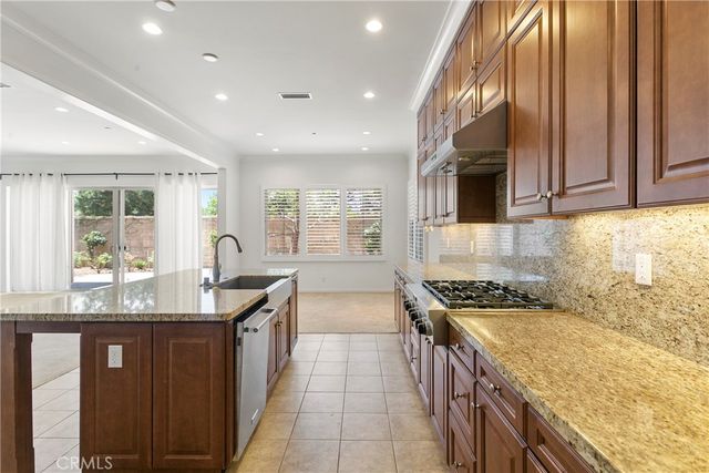 68 Bloomington, Irvine, CA 92620