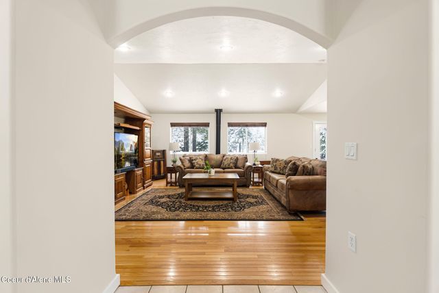 249 Indigo Sky Rd, Sandpoint, ID 83864