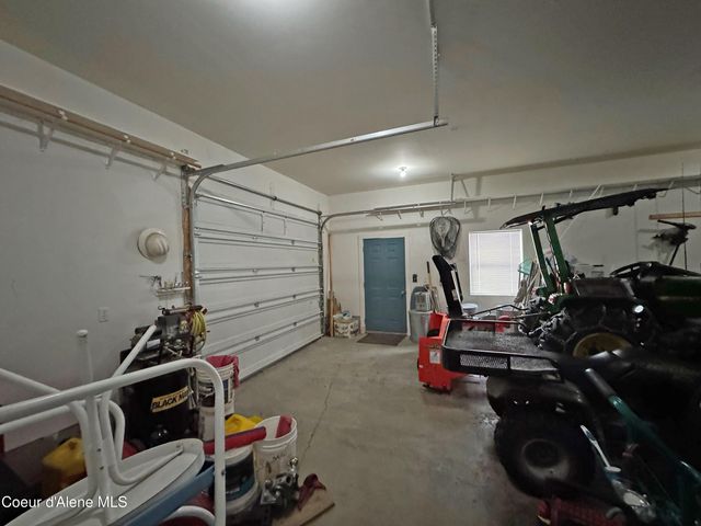 249 Indigo Sky Rd, Sandpoint, ID 83864