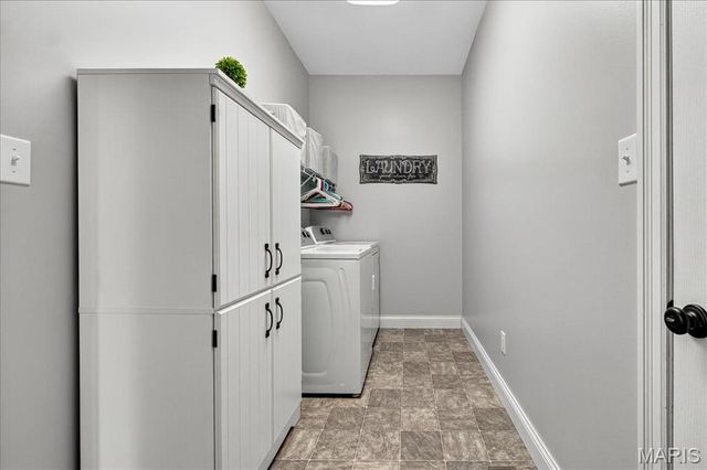 6219 Pathfinder Drive, St Louis, MO 63129