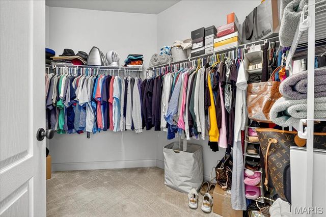 6219 Pathfinder Drive, St Louis, MO 63129