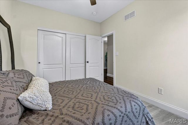 6219 Pathfinder Drive, St Louis, MO 63129